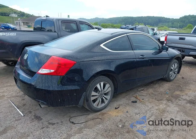 1HGCS1B82CA023067: 42669137