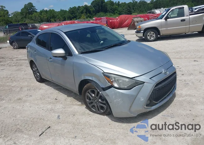 3MYDLBYV7KY520713: 42670353