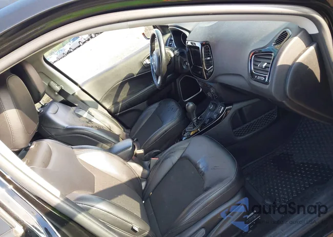 3C4NJDBB5MT580010: 42670565