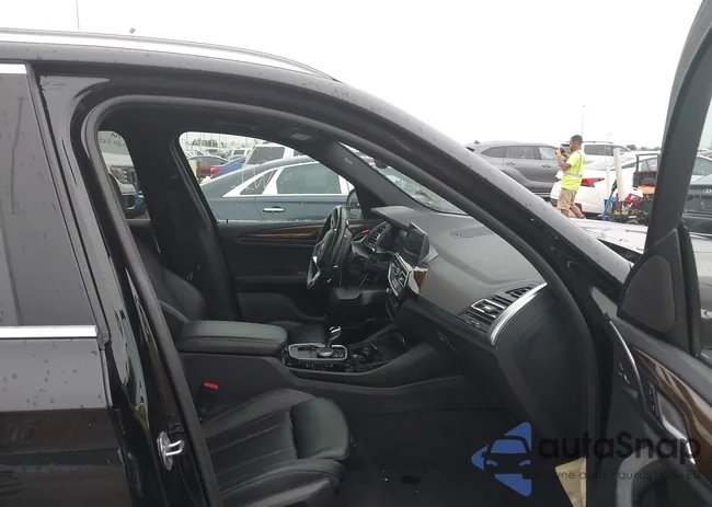 5UX53DP01P9R81339: 42670582