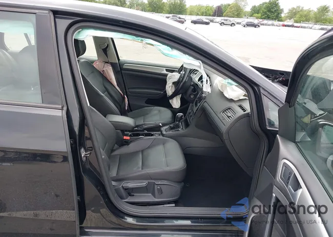 3VW217AU5FM011367: 42670586