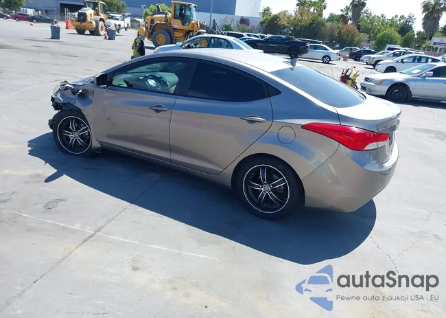 5NPDH4AE8BH005822: 42670125