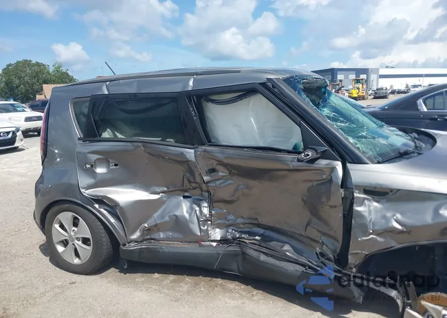 KNDJN2A21G7370750: 42670221