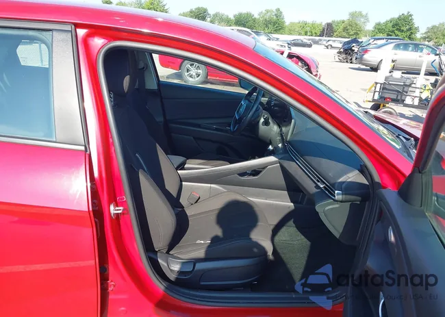 KMHLS4AG3PU410980: 42670236