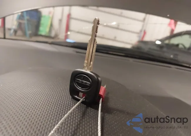 JTKKU4B45C1027285: 42671671