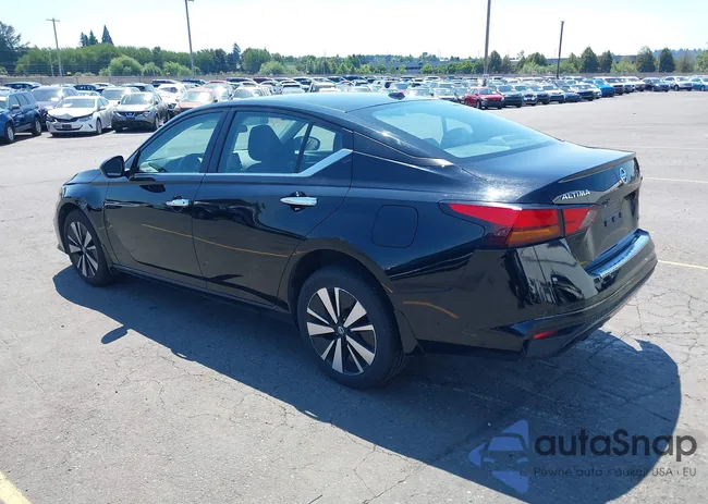 1N4BL4DW3NN377041: 42671814