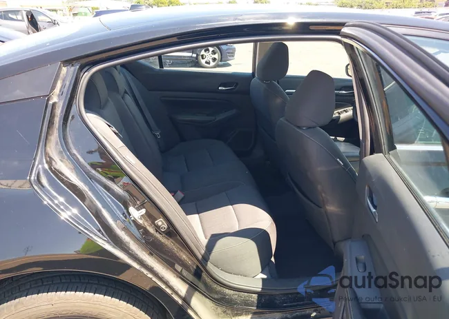 1N4BL4DW3NN377041: 42671814