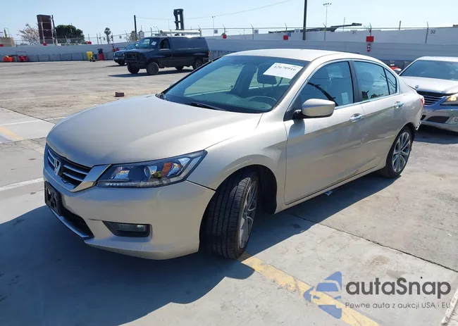 1HGCR2F54FA270709: 42670916