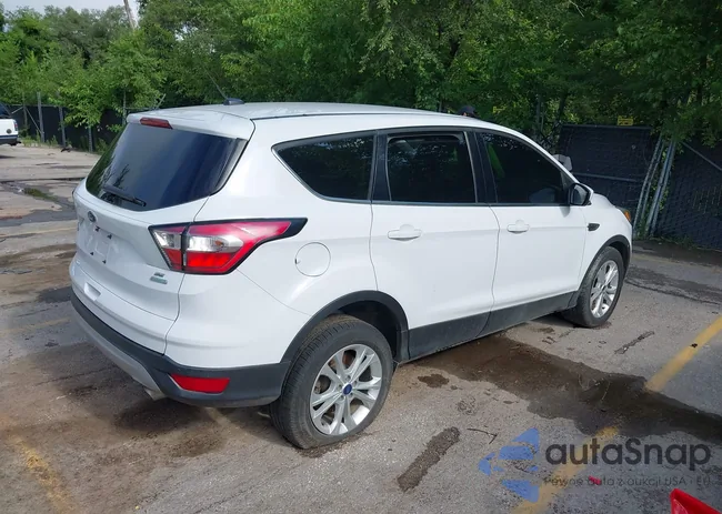 1FMCU0GD9JUC50417: 42671011