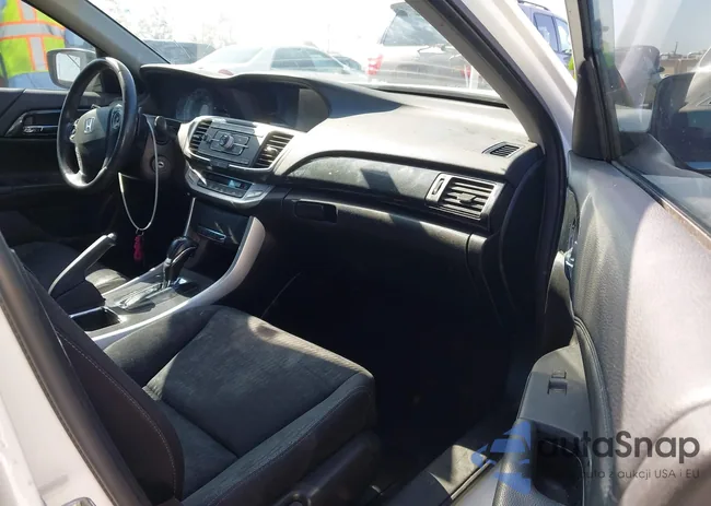 1HGCR2F52EA194082: 42671282