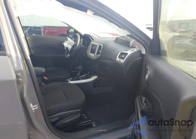 3C4NJDAB5KT847029: 42672310