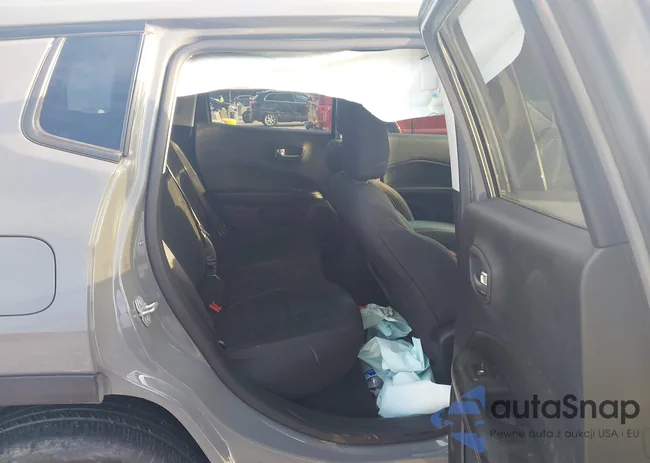 3C4NJDAB5KT847029: 42672310