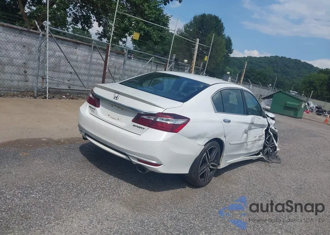 1HGCR2F59GA083161: 42672676