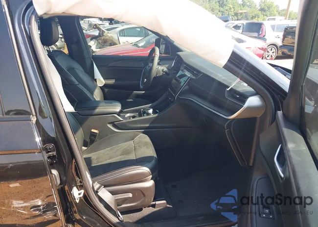 1C4RJHAG2R8570109: 42673412