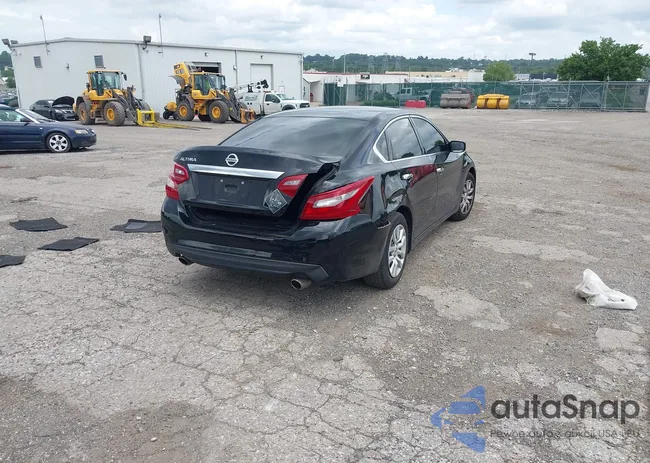 1N4AL3AP6JC120318: 42673035