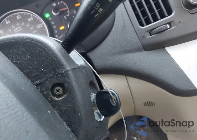 KMHDU46D18U350907: 42674481