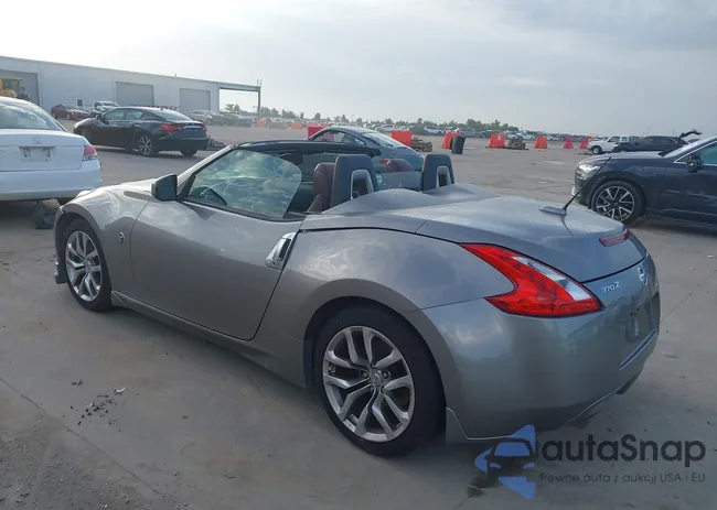 JN1AZ4FH4AM302516: 42675477