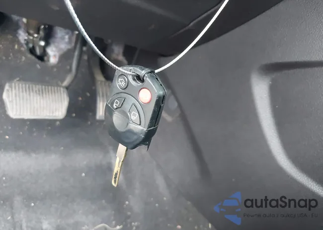 1FADP3F28EL426828: 42675670