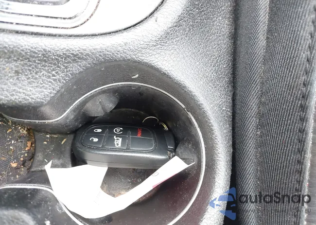 1C4PJMDN2KD150762: 42675787