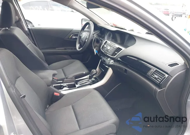 1HGCR2F38HA288650: 42676289