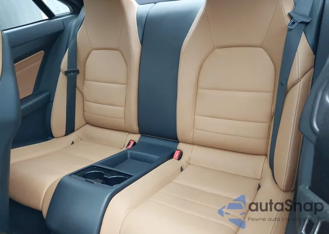 WDDKJ6HB3GF337175: 42676303