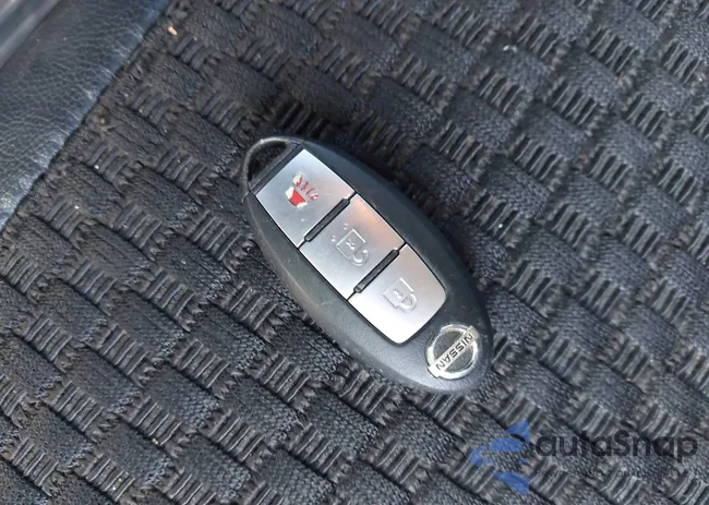 1N6BA1F4XGN517905: 42676671