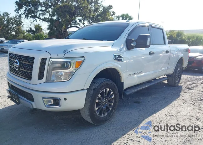 1N6BA1F4XGN517905: 42676671