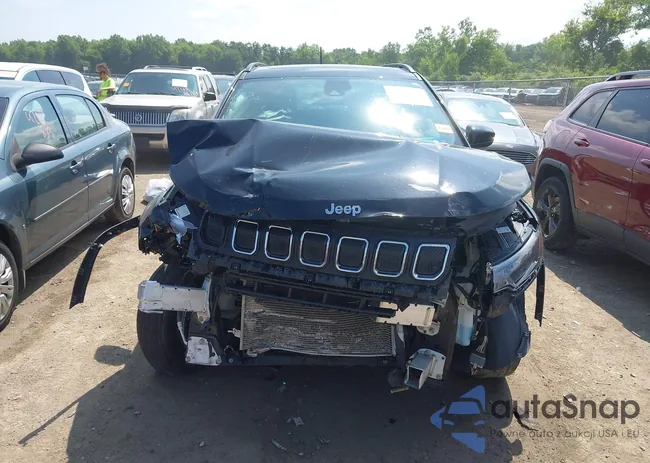 3C4NJDBB2NT212000: 42675982