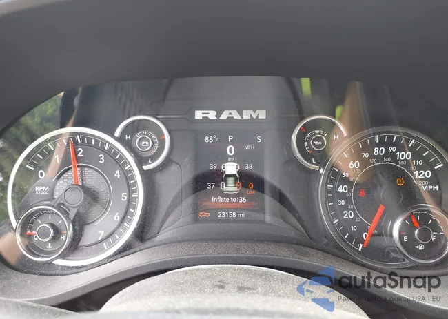 1C6RRFFG6RN111096: 42677598