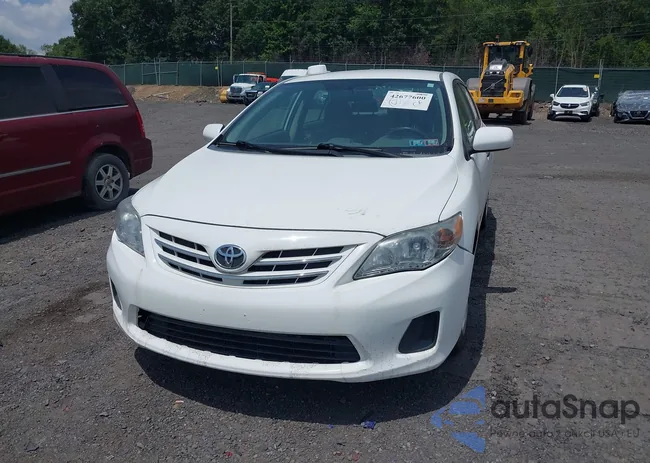 2T1BU4EE8DC981912: 42677600