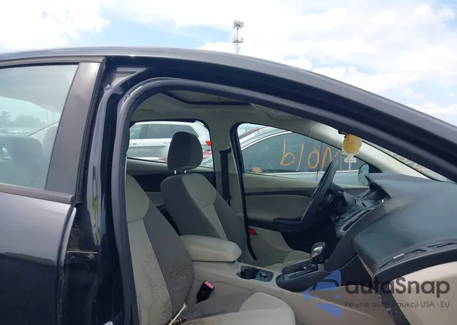 1FADP3F27DL183754: 42677654