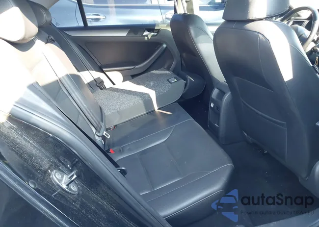 3VWLL7AJXEM393639: 42677223