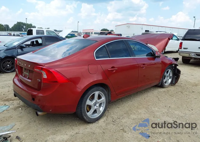 YV1622FS6C2109798: 42678425