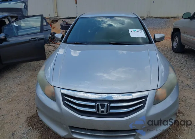 1HGCP2F37CA019067: 42678449