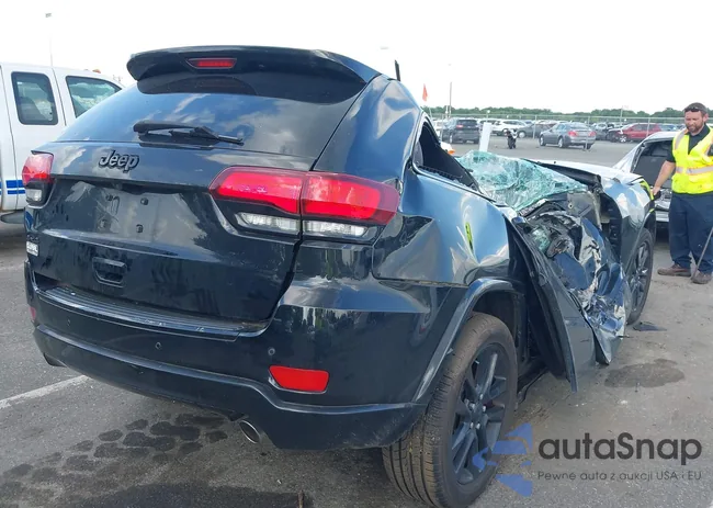 1C4RJFAG5JC215683: 42678779