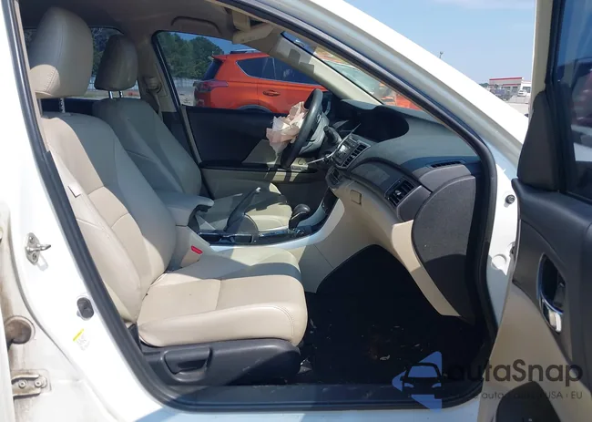 1HGCR2F34DA011441: 42679374