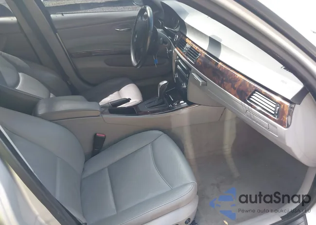 WBAVC73528KP37985: 42679403