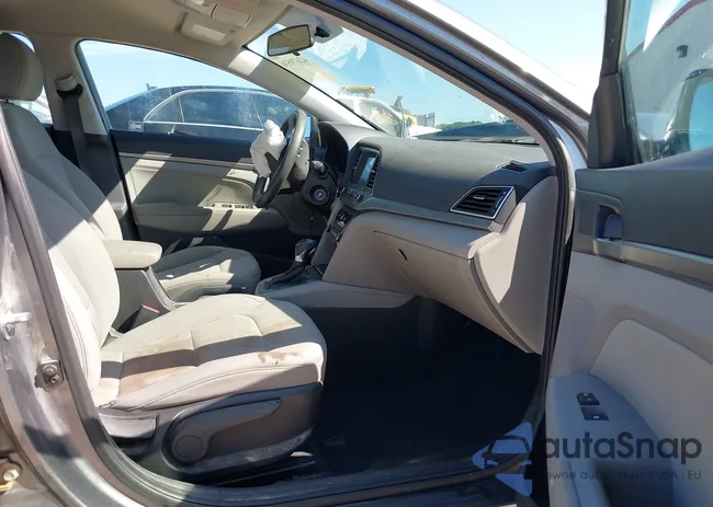 5NPD84LF6JH310496: 42679536