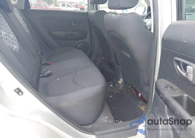 KNDJT2A20B7707620: 42679701