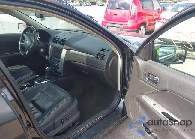 3FAHP0JAXCR384840: 42678984