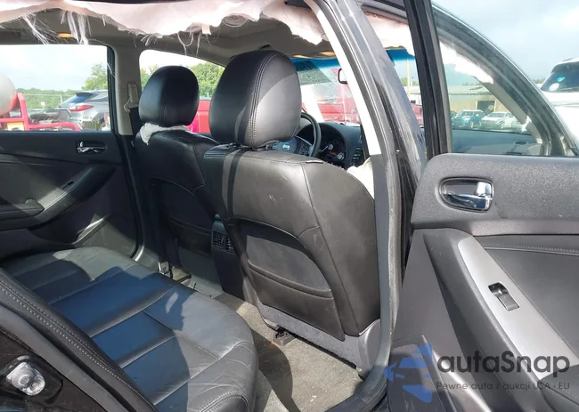 1N4AL2AP3CN513937: 42680748