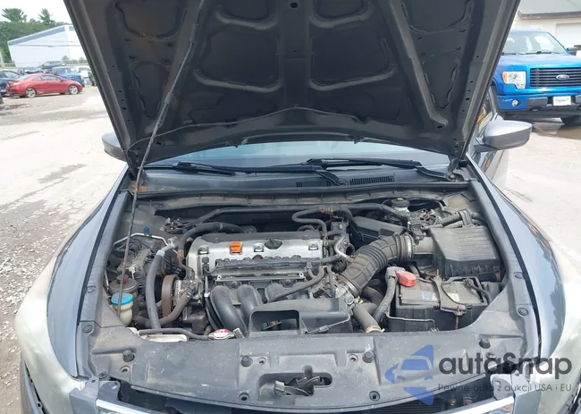 1HGCP2F87AA050313: 42680820