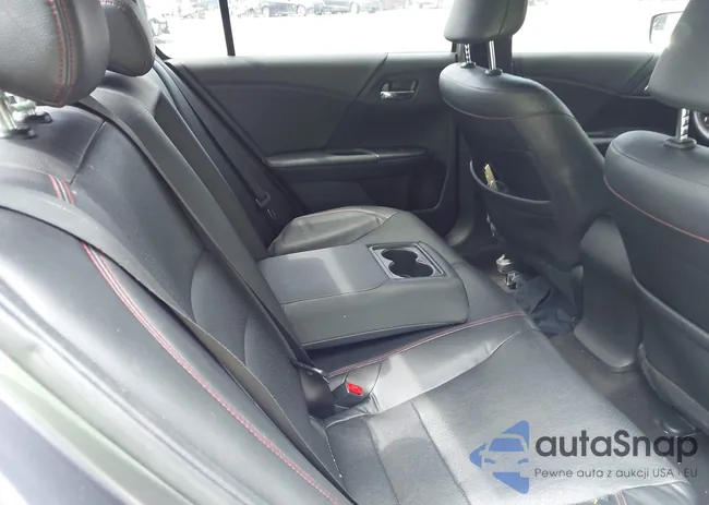 1HGCR2F18HA208150: 42680860