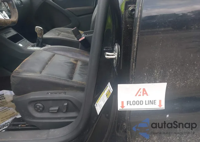 WVGBV3AX6EW074398: 42679876