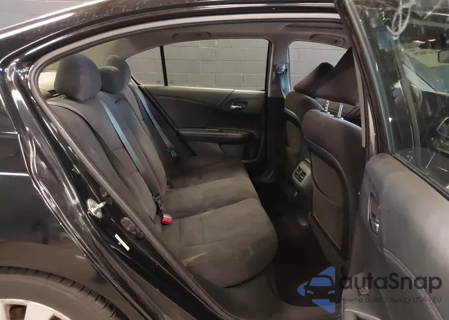 1HGCR2F7XEA101018: 42679979