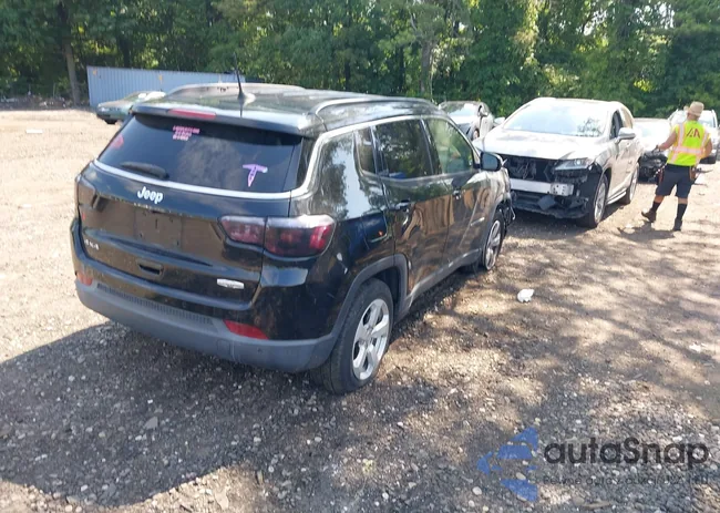 3C4NJDBB9JT245408: 42679987