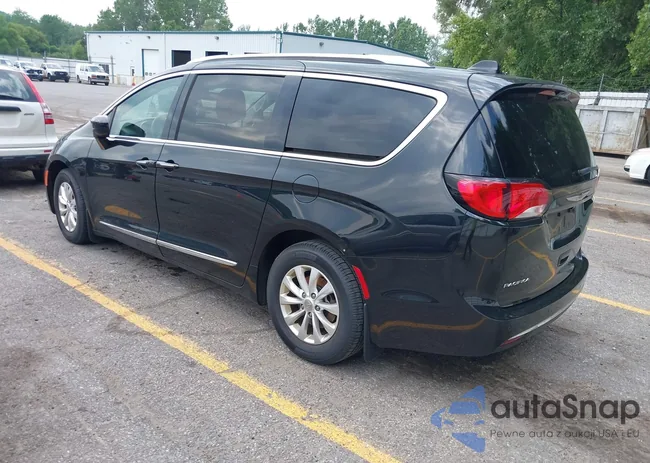 2C4RC1EG1JR187444: 42680131