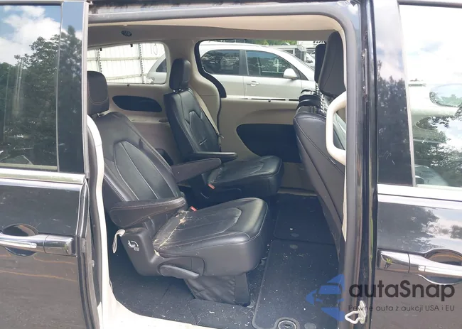 2C4RC1EG1JR187444: 42680131