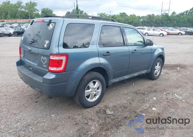 1FMLU9DG6BKB43521: 42681415