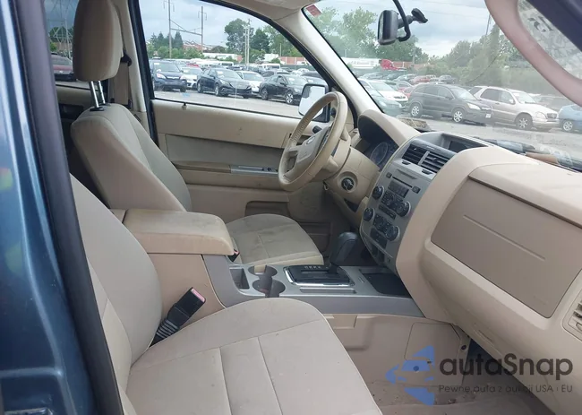 1FMLU9DG6BKB43521: 42681415